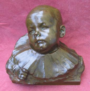 Busta chlapečka , zn. Kratina Josef , dat. 1906 Busta chlapečka , zn. Kratina Josef , dat. 1906