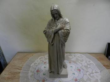 Větší keramická socha Ježíše